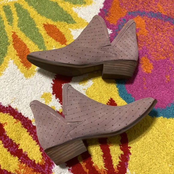 Lucky brand Kelbie 2 Booties - Picture 2 of 12